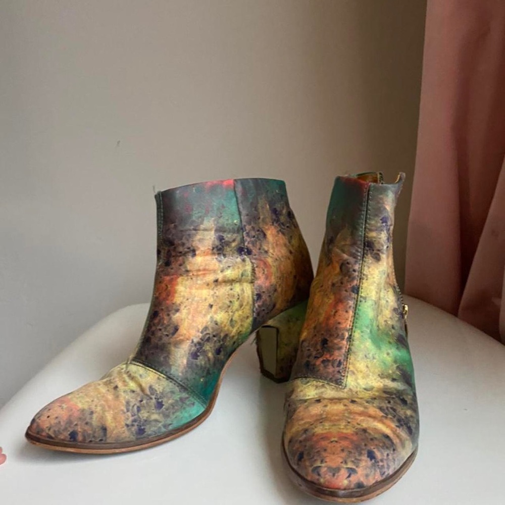Miista galaxy boots
